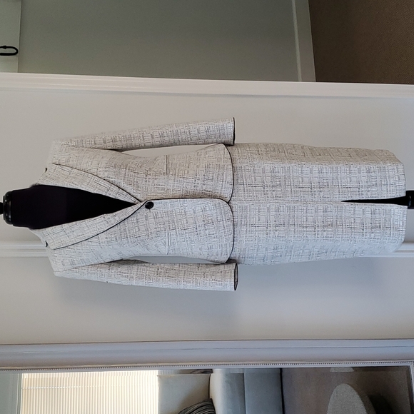 Ann Taylor Other - Ann Taylor 2pc light gray suit.